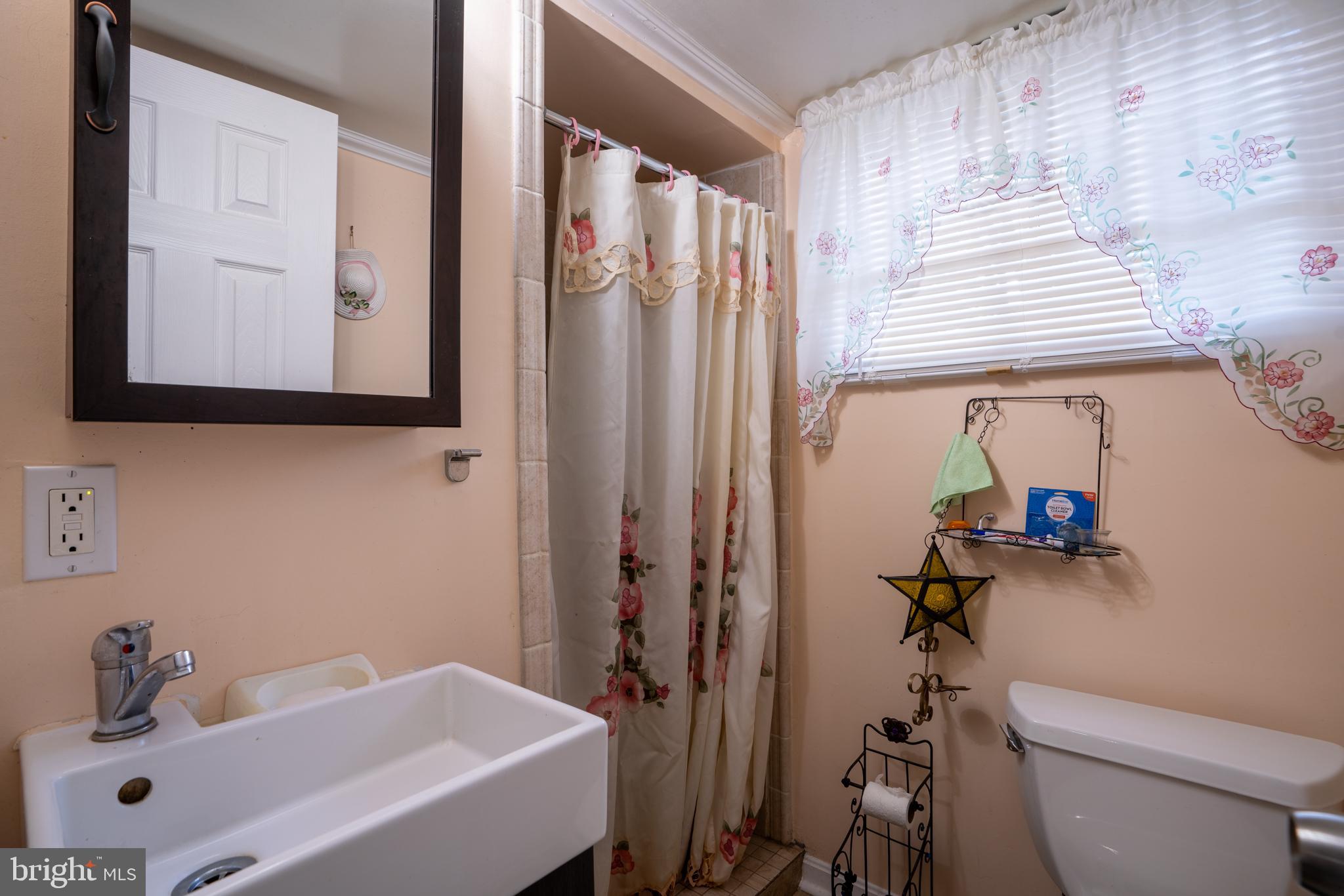 GREENWOOD KNOLLS - Residential