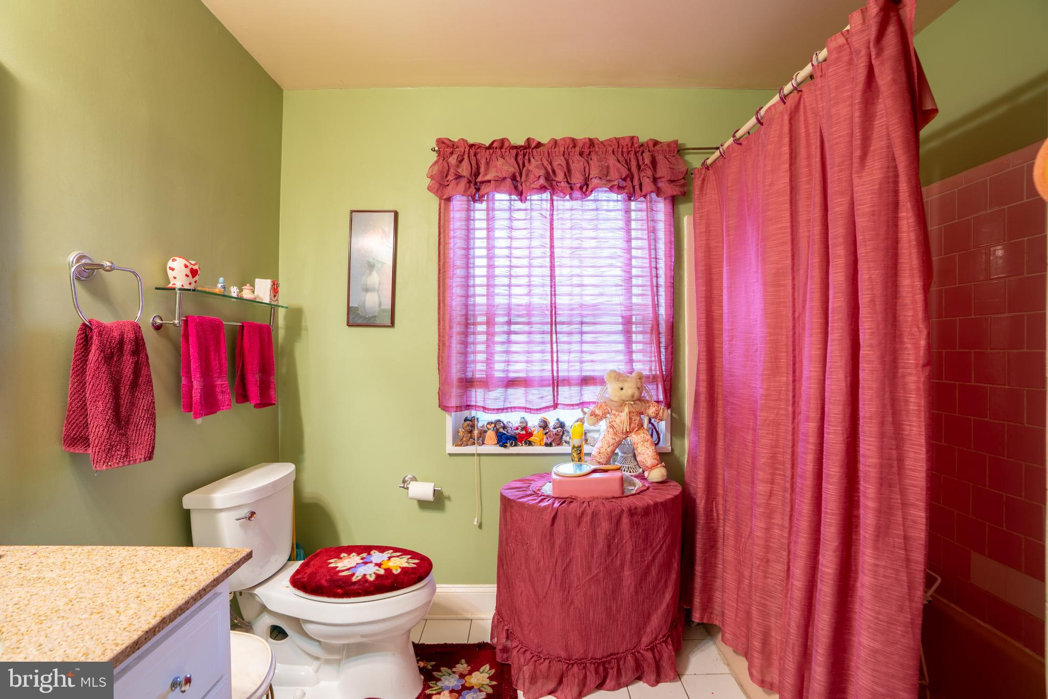 GREENWOOD KNOLLS - Residential