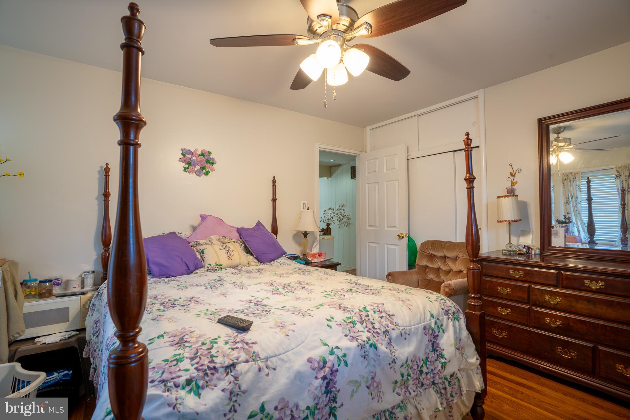 GREENWOOD KNOLLS - Residential