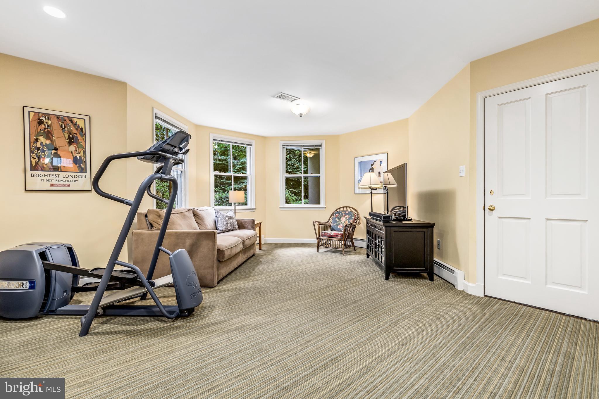 SOMERSET - Residential