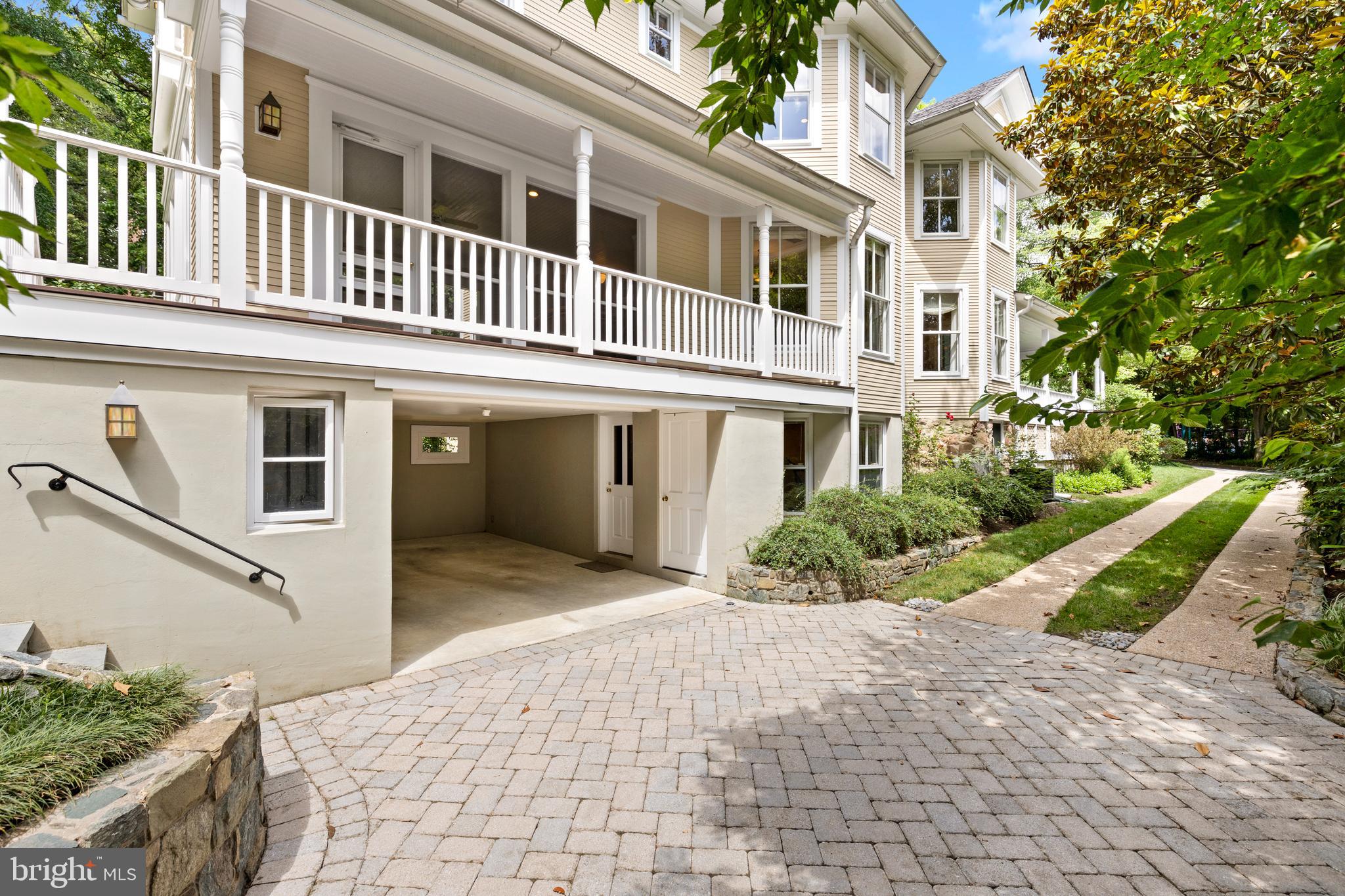 SOMERSET - Residential