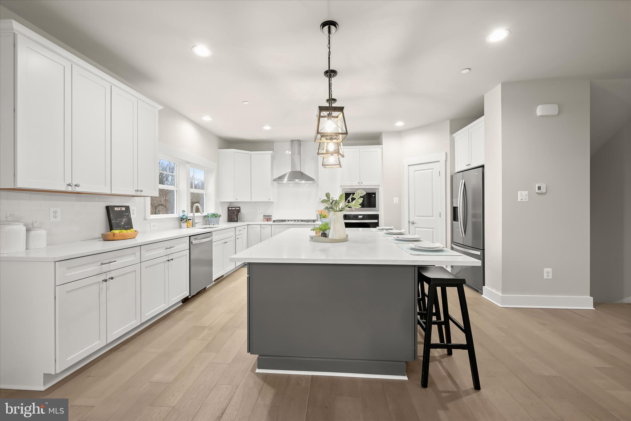 LIONS CROSSING - Residential