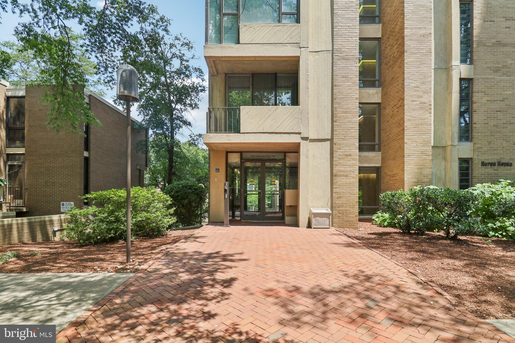 11400 WASHINGTON PLAZA 301