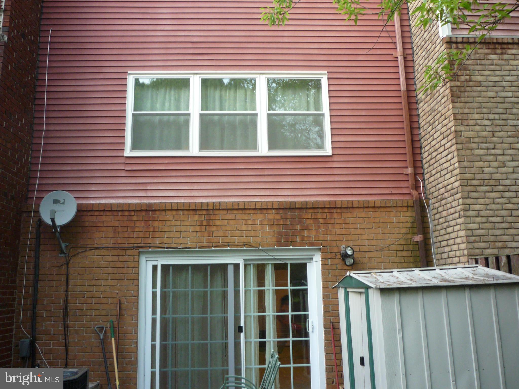 QUEEN ANNE VILLAGE - Residential