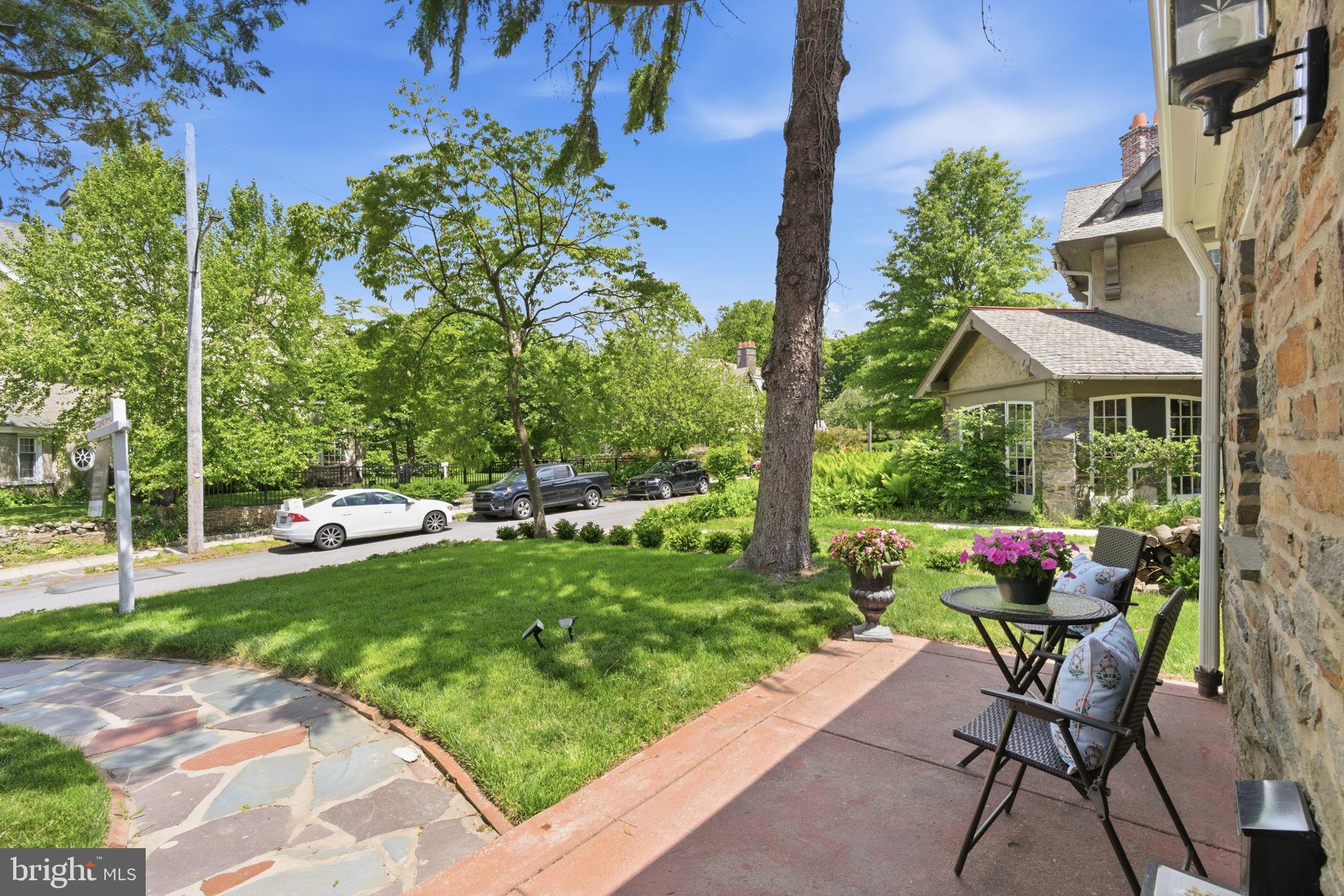 EAST FALLS - Residential