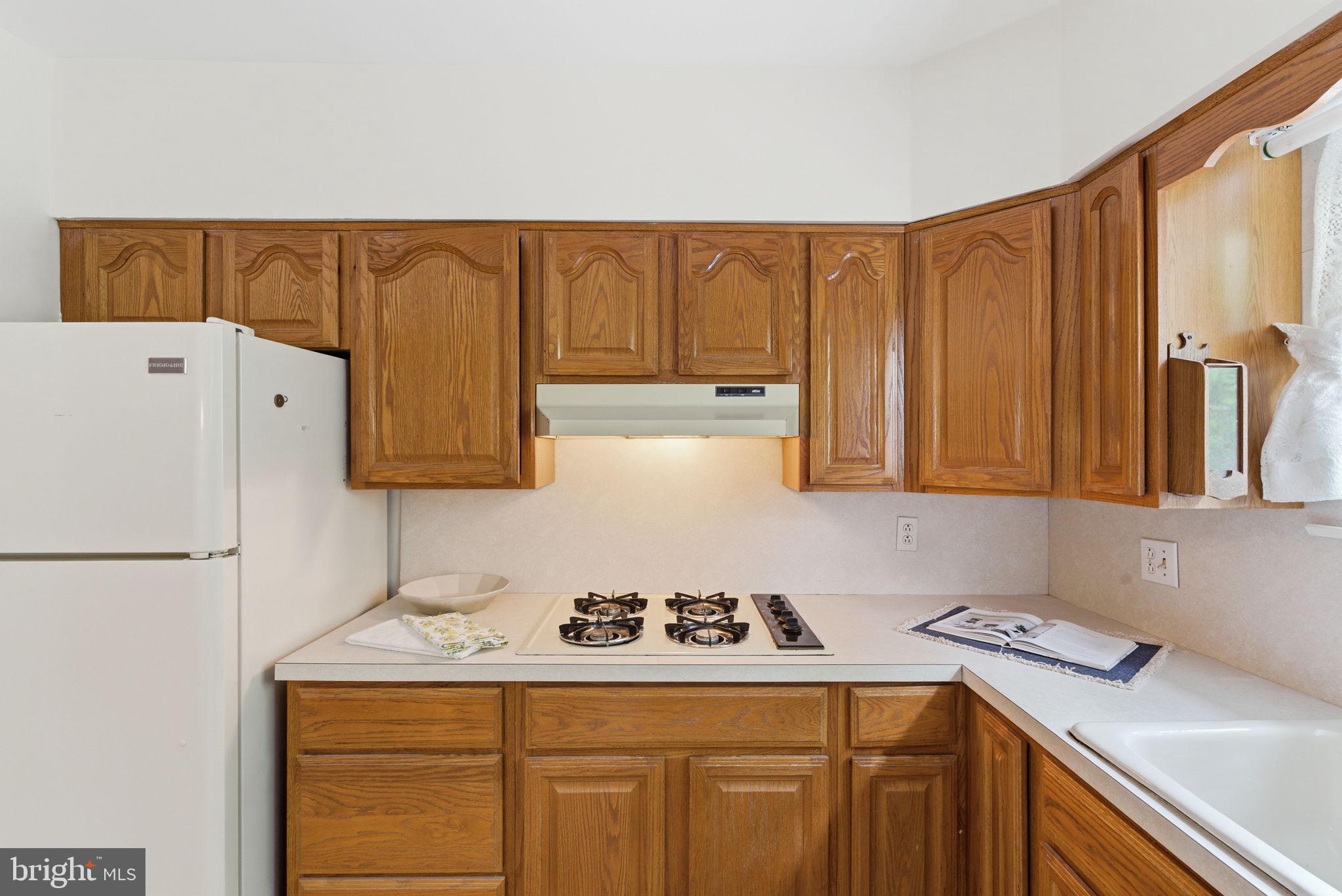 EAST FALLS - Residential