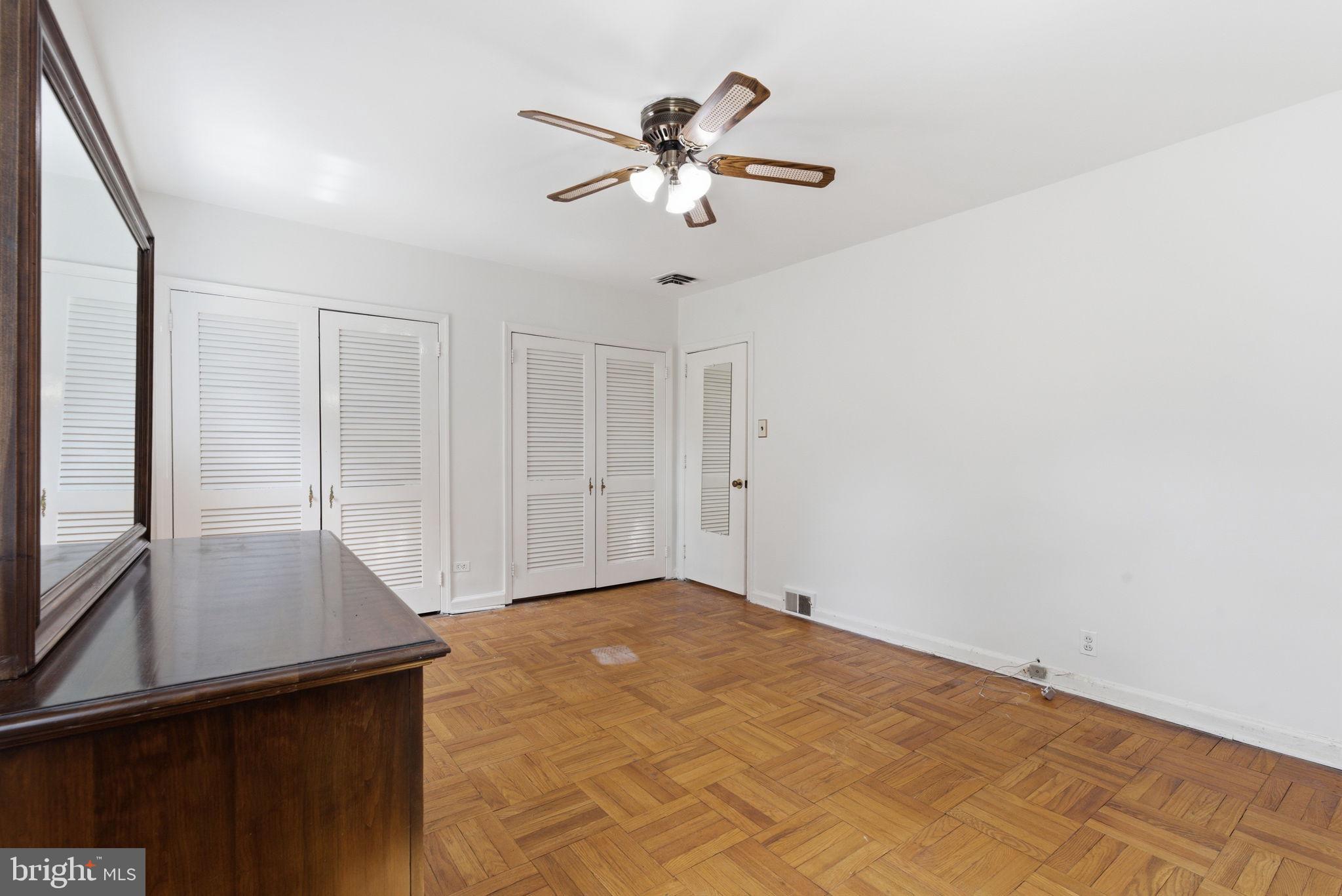 EAST FALLS - Residential