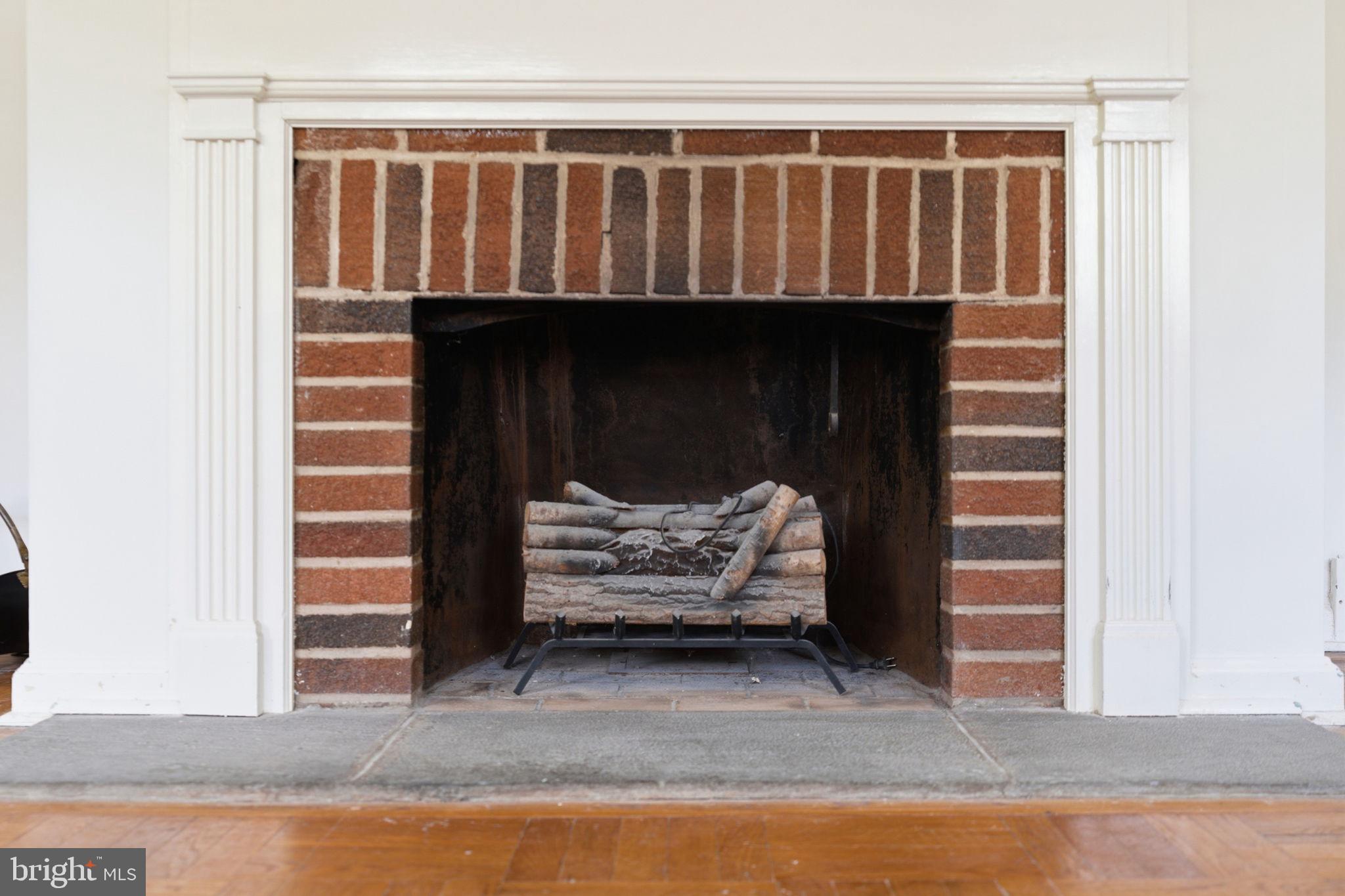 EAST FALLS - Residential