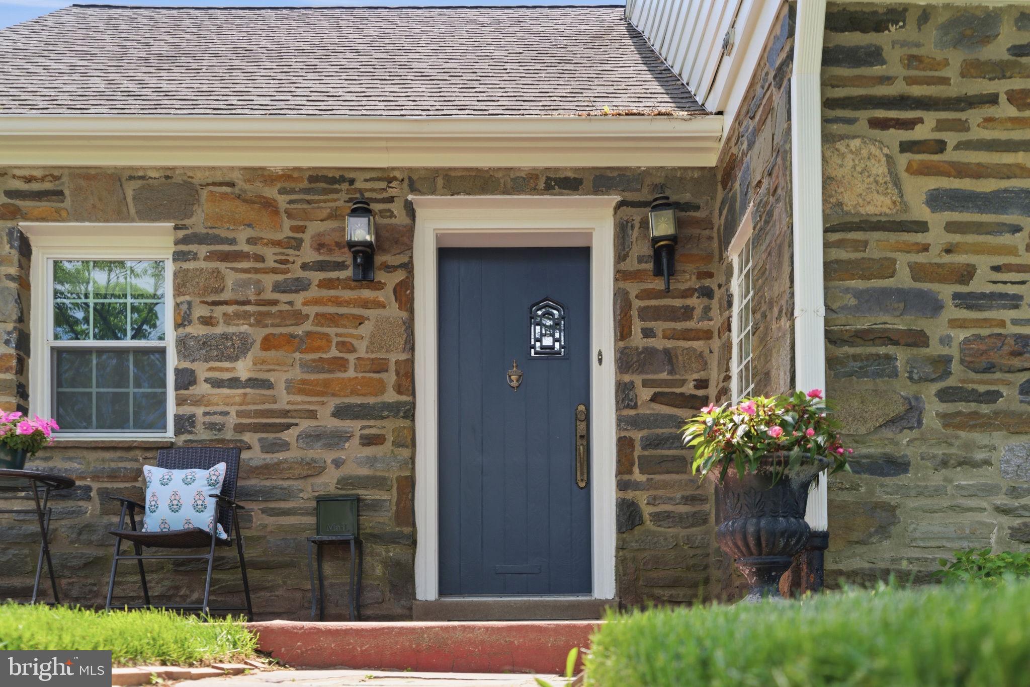 EAST FALLS - Residential