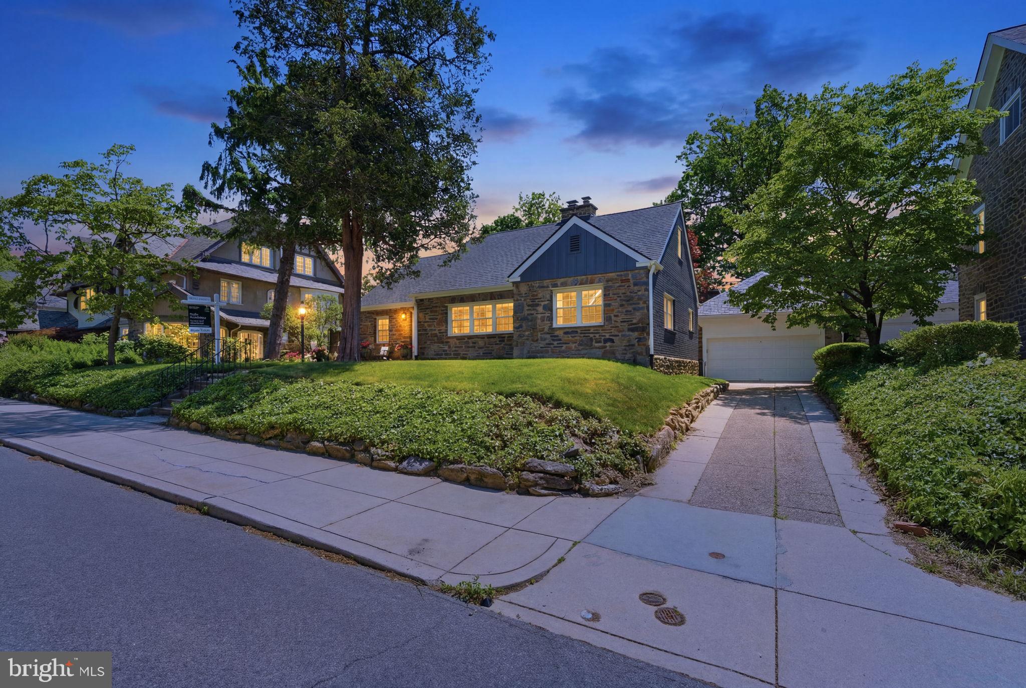 EAST FALLS - Residential