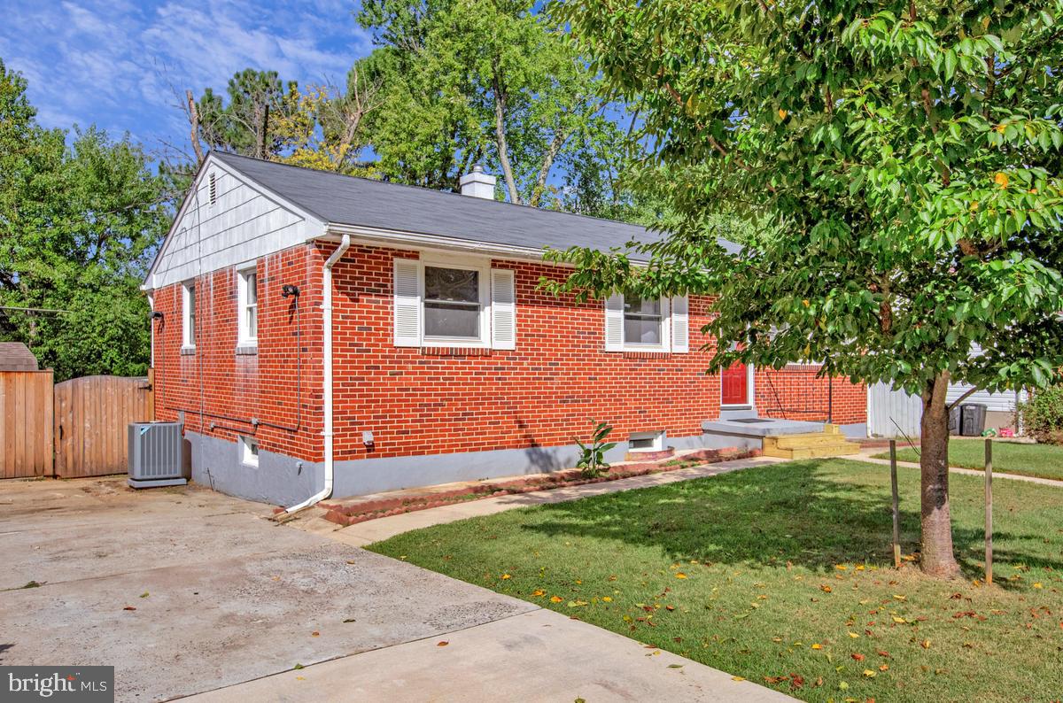 3716 VALLEY HILL DRIVE