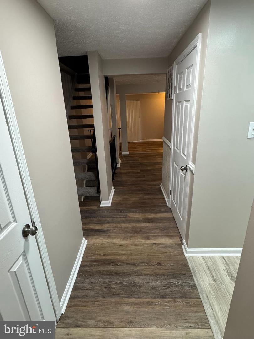 520 ELLROSE COURT