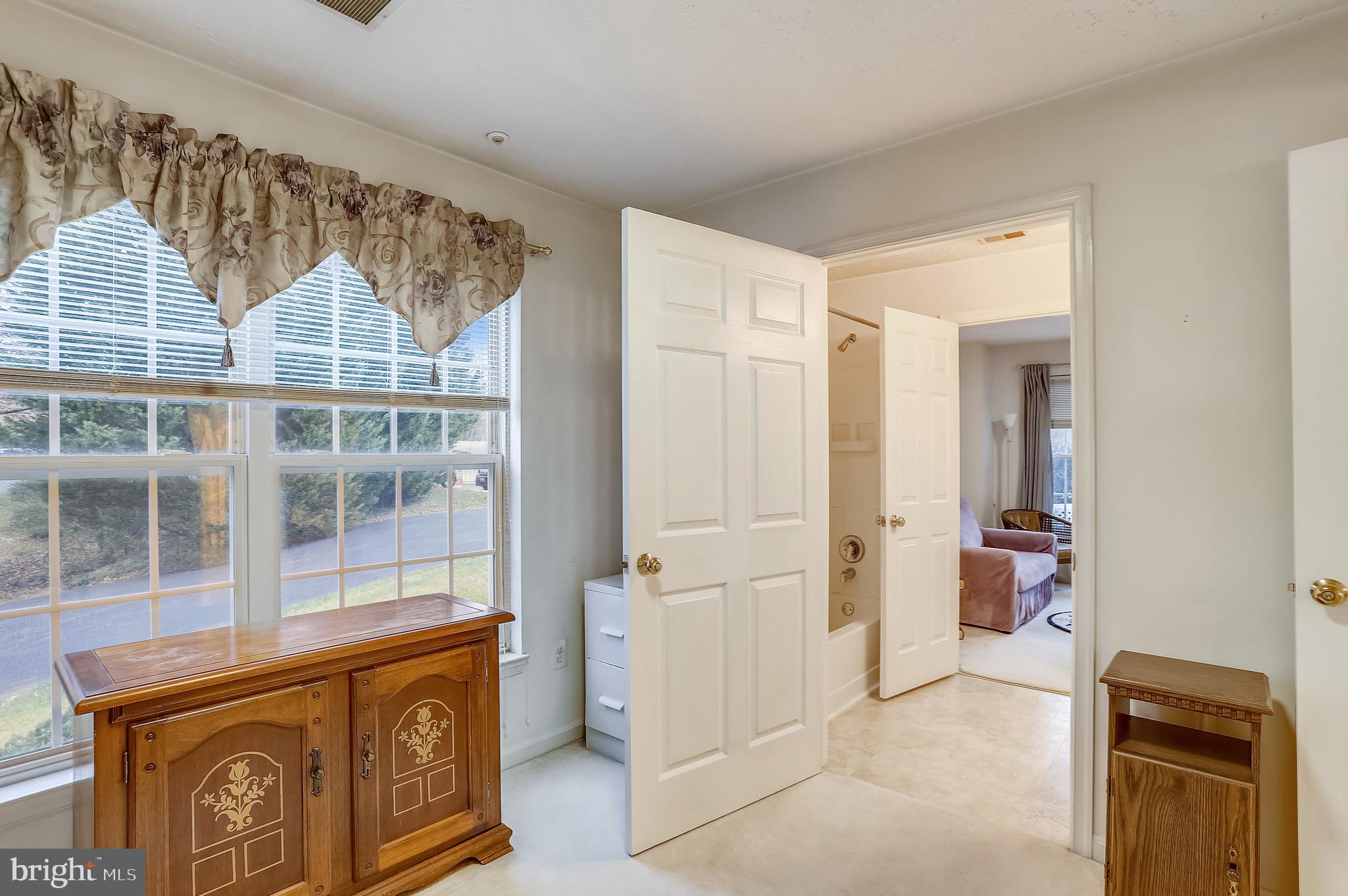 WINDGATE CONDO - Residential