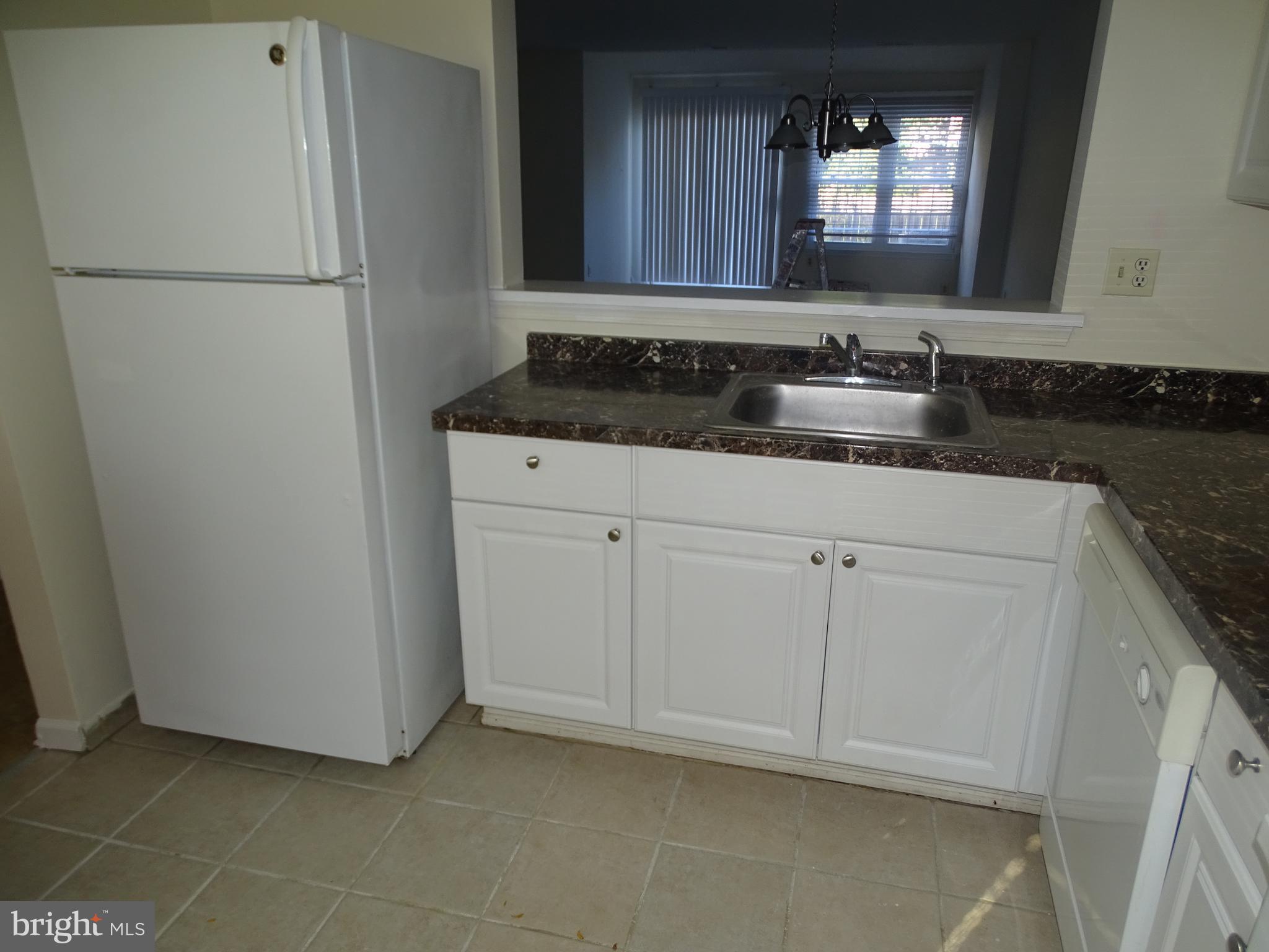 VILLAGE SHIRES - Residential Lease