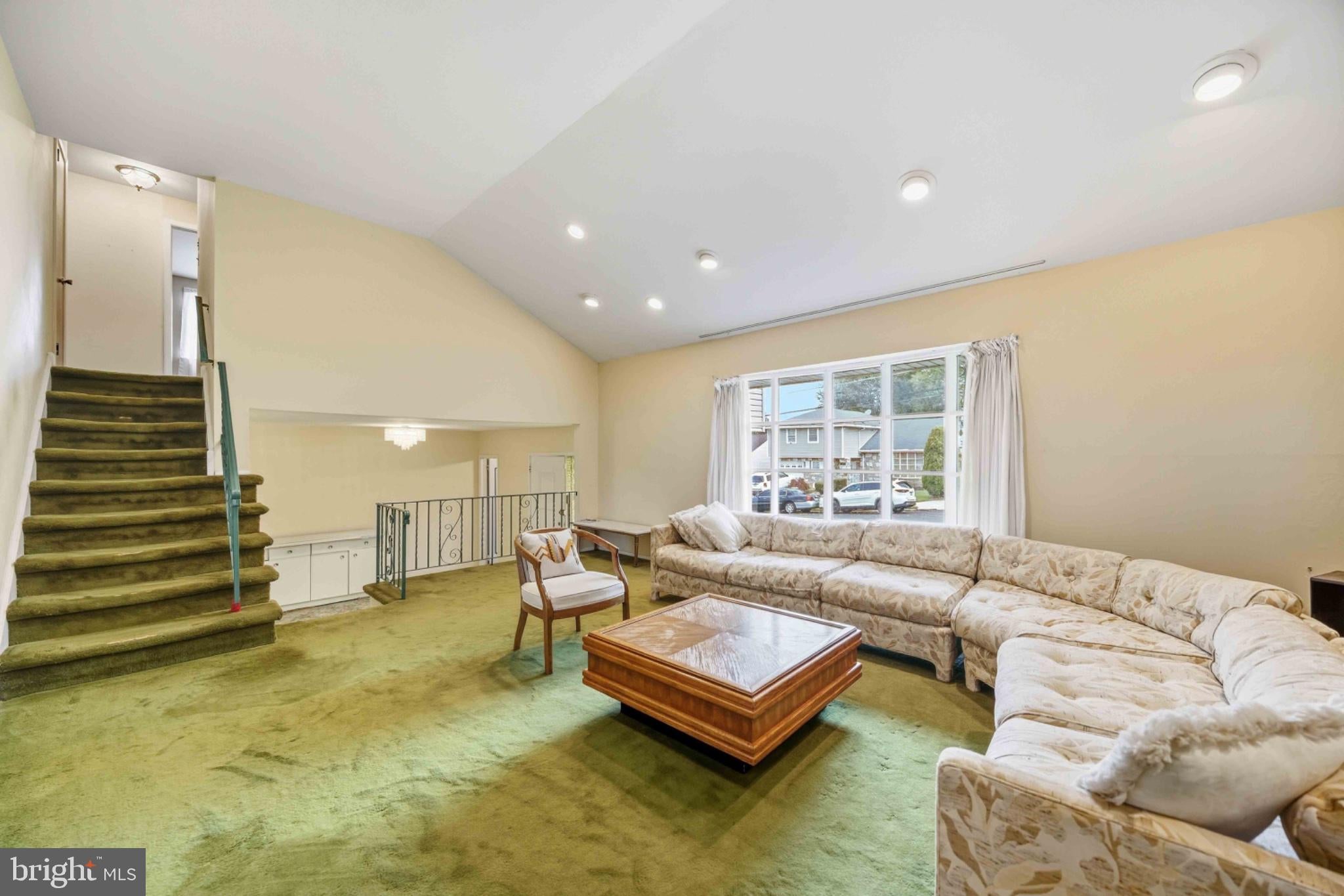 1116 HOWER LANE