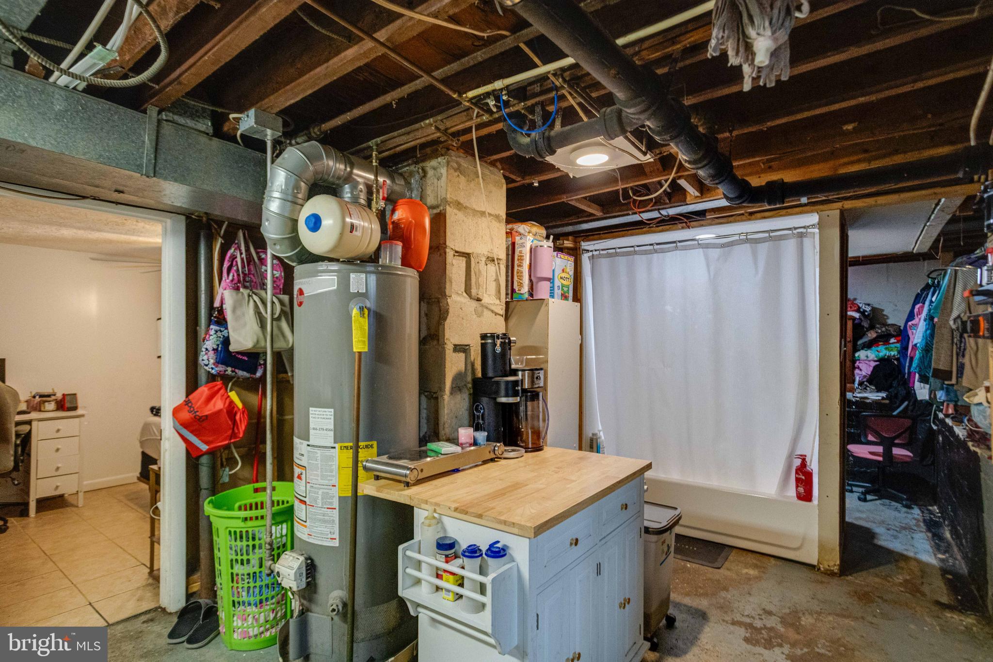 MARLYN TERRACE - Residential