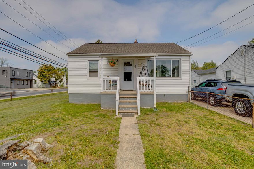 Charming 2-bedroom, 2-bath home situated on a beautiful corner lot. This property offers plenty of character, along with a newer water heater and a fully fenced yard—perfect for entertaining.
