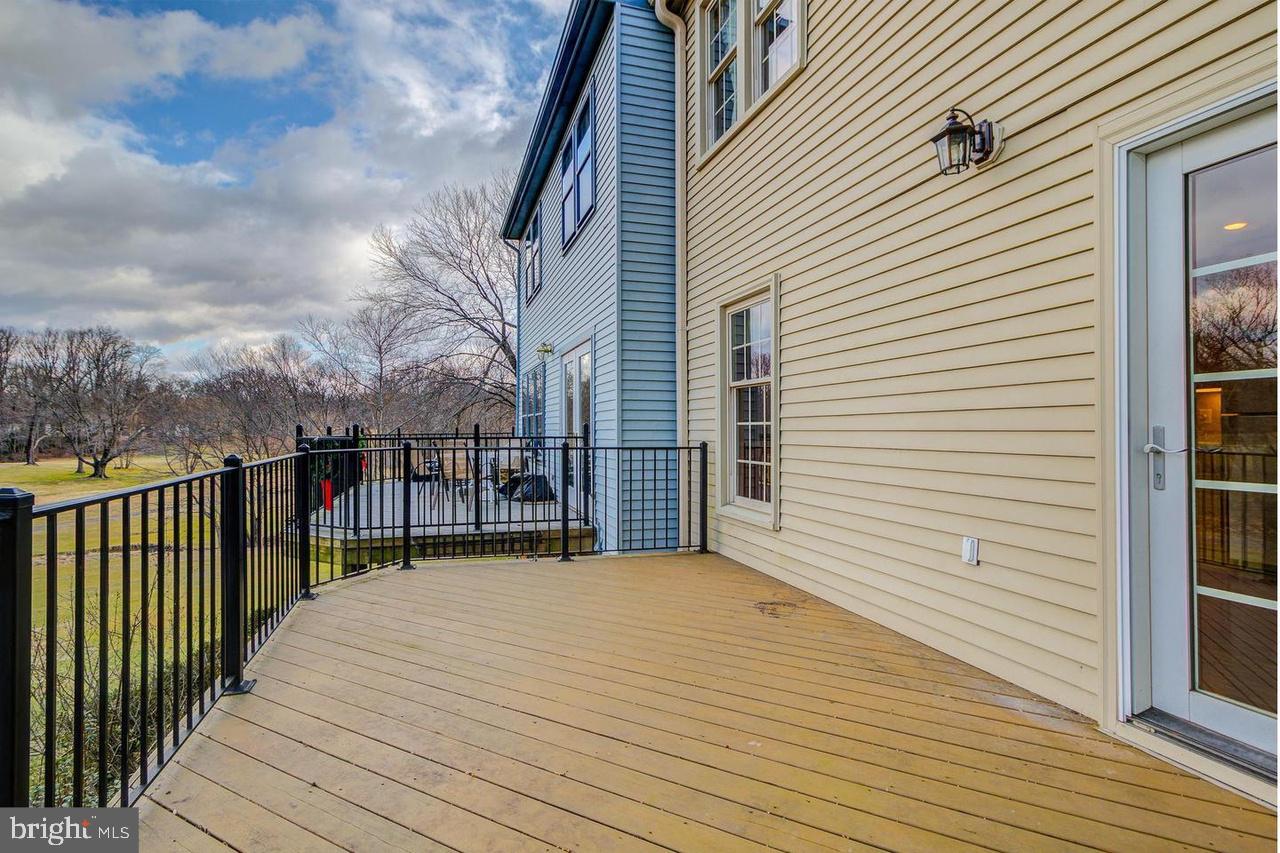 RESTON - Residential Lease