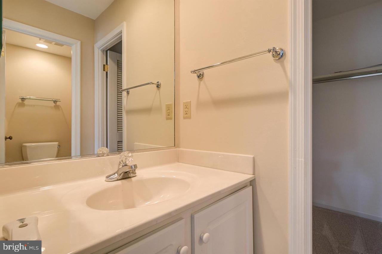 RESTON - Residential Lease