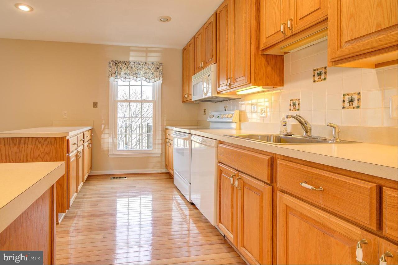 RESTON - Residential Lease