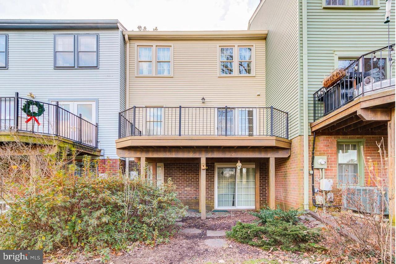 RESTON - Residential Lease