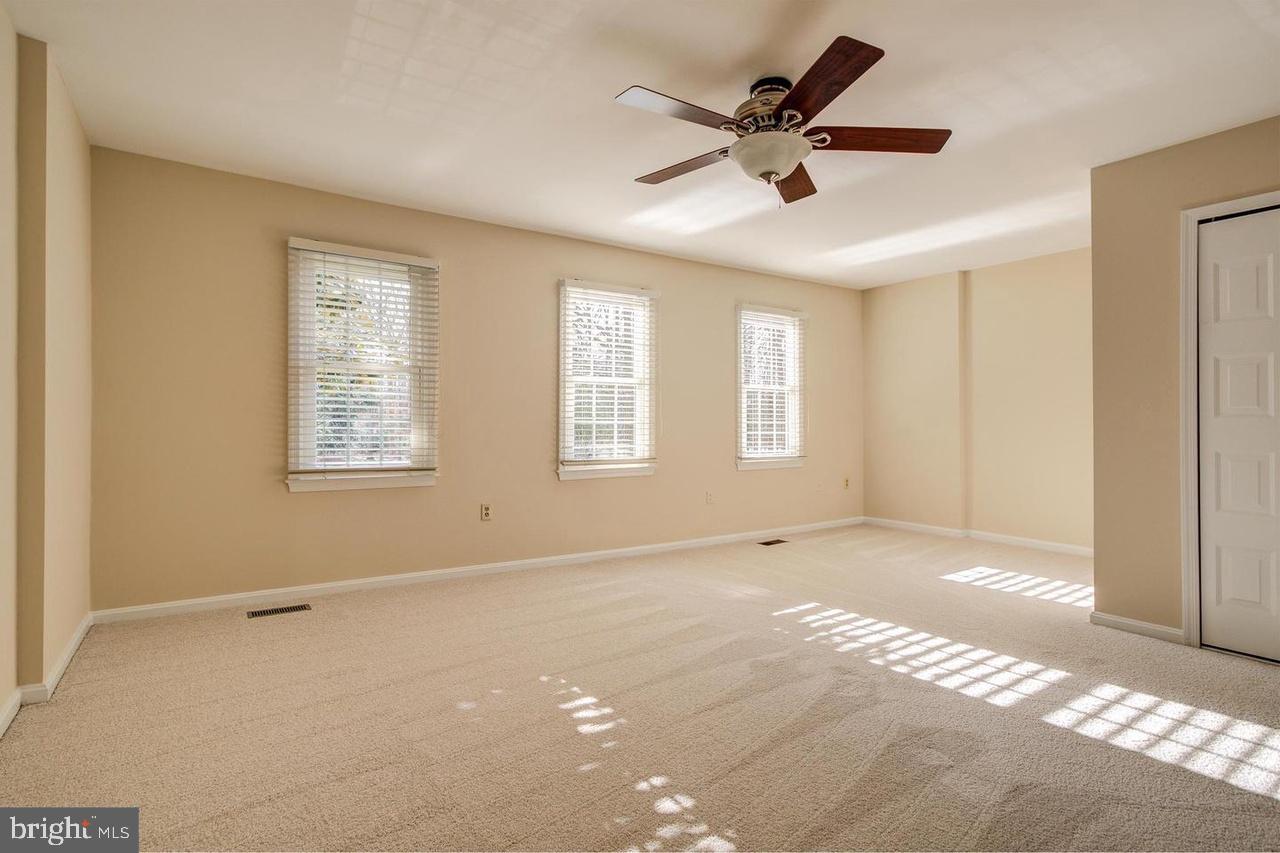 RESTON - Residential Lease