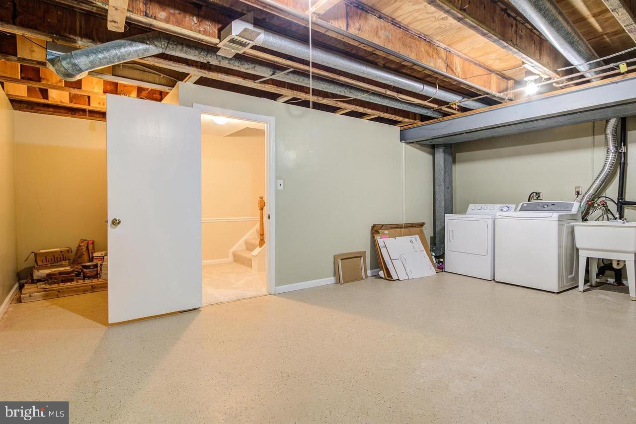 RESTON - Residential Lease