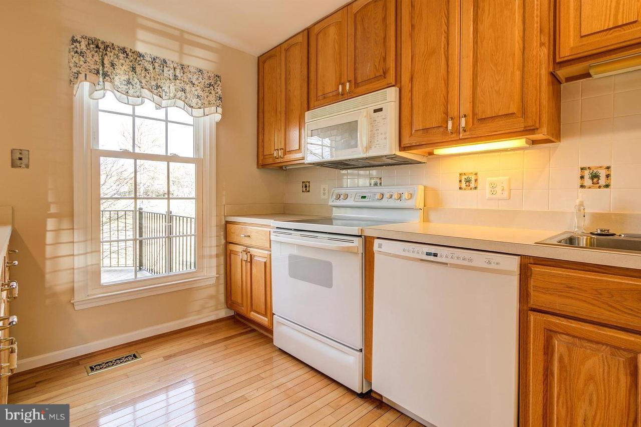 RESTON - Residential Lease