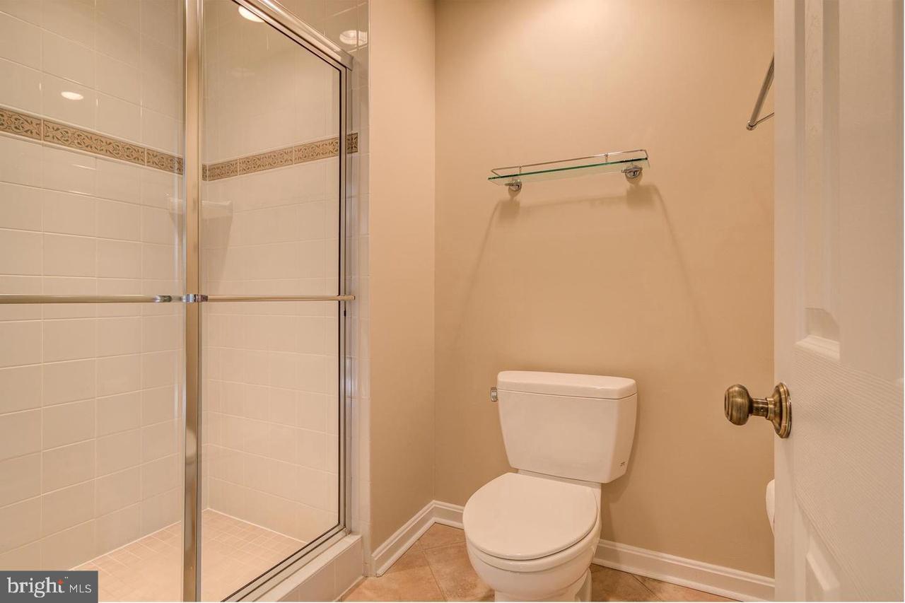 RESTON - Residential Lease