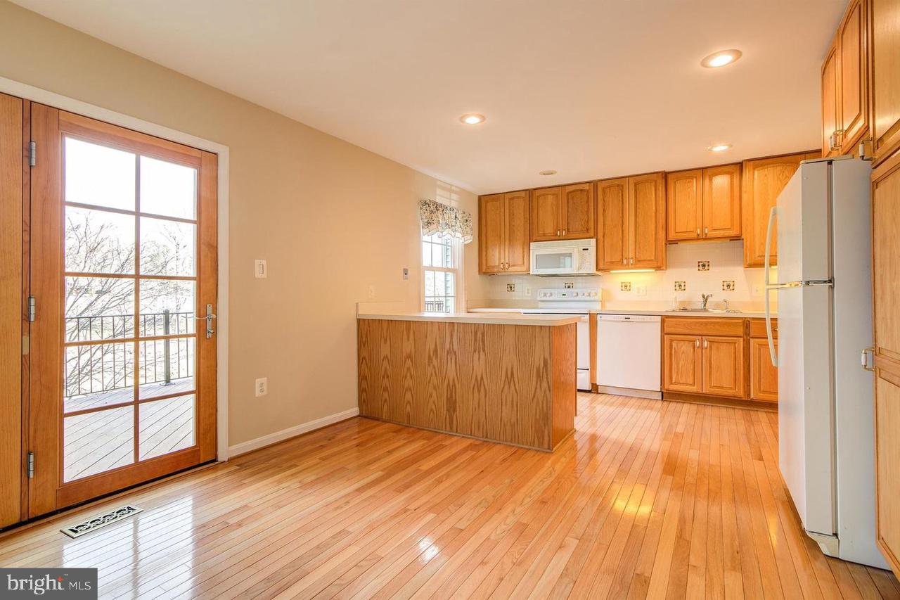 RESTON - Residential Lease