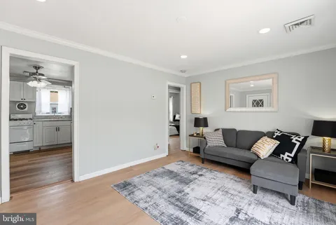 MLS: MDCH2055994