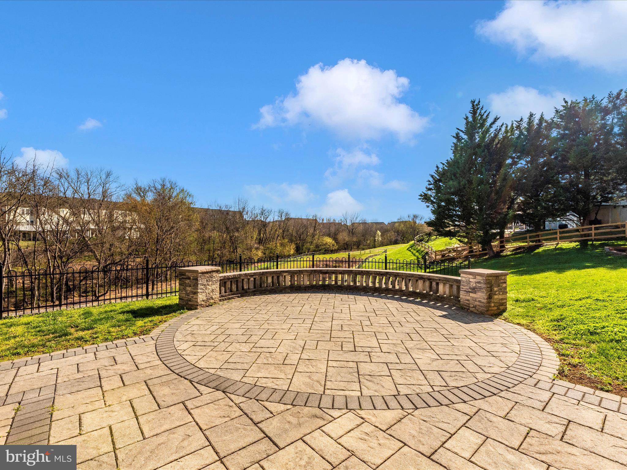 VILLAGES OF URBANA - Residential