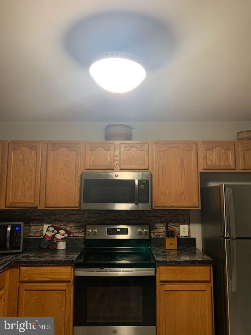 STONE RIVER - Residential Lease