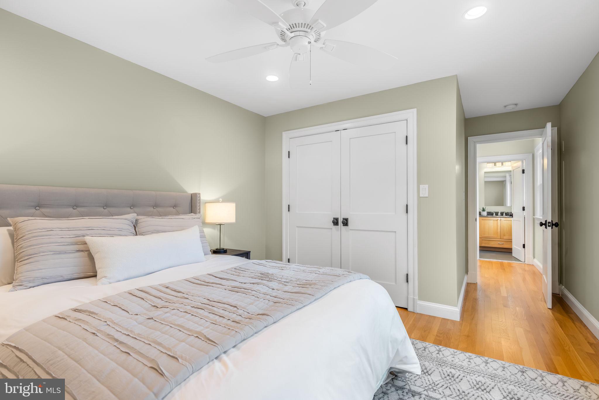 BERKSHIRE OAKWOOD - Residential