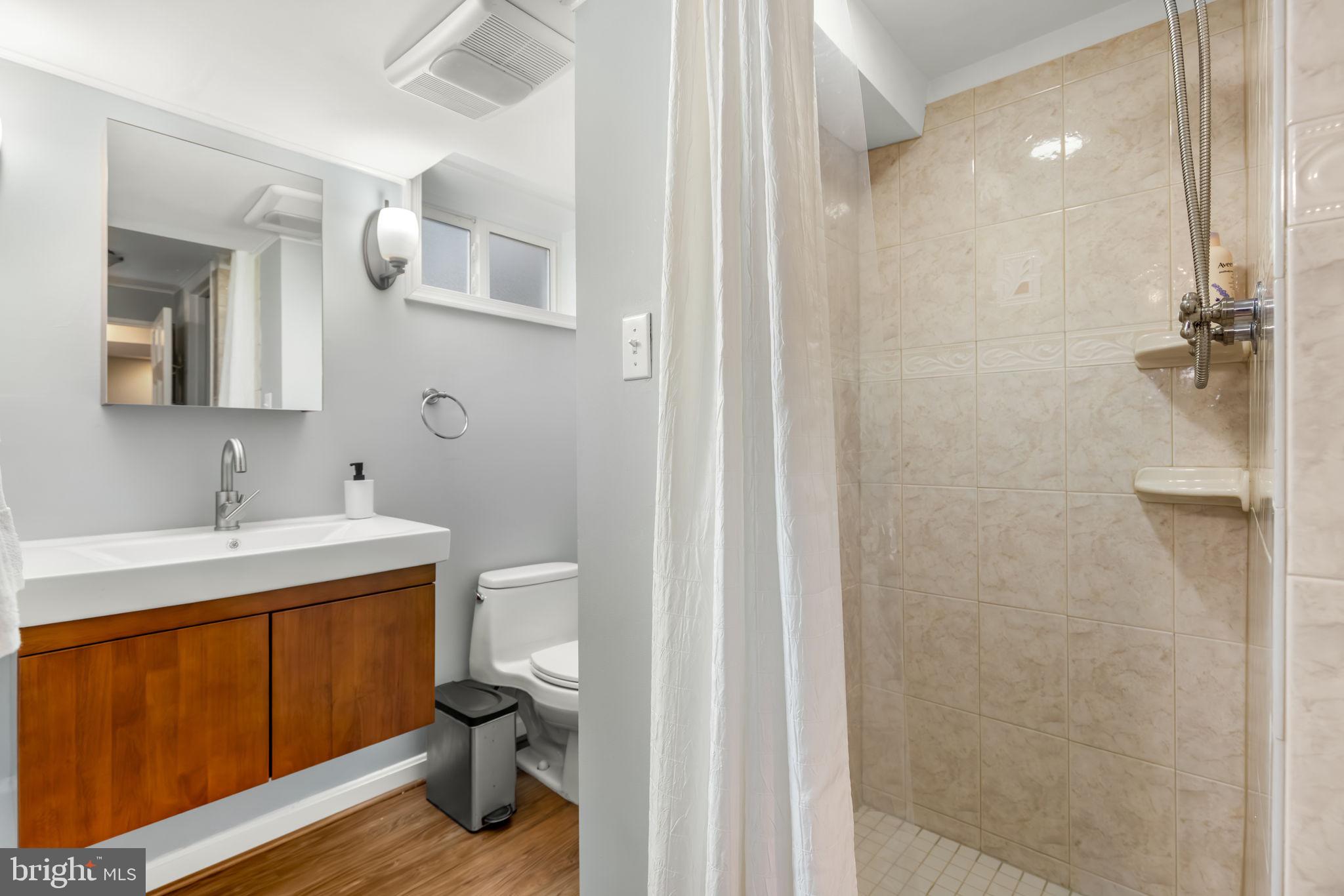 BERKSHIRE OAKWOOD - Residential