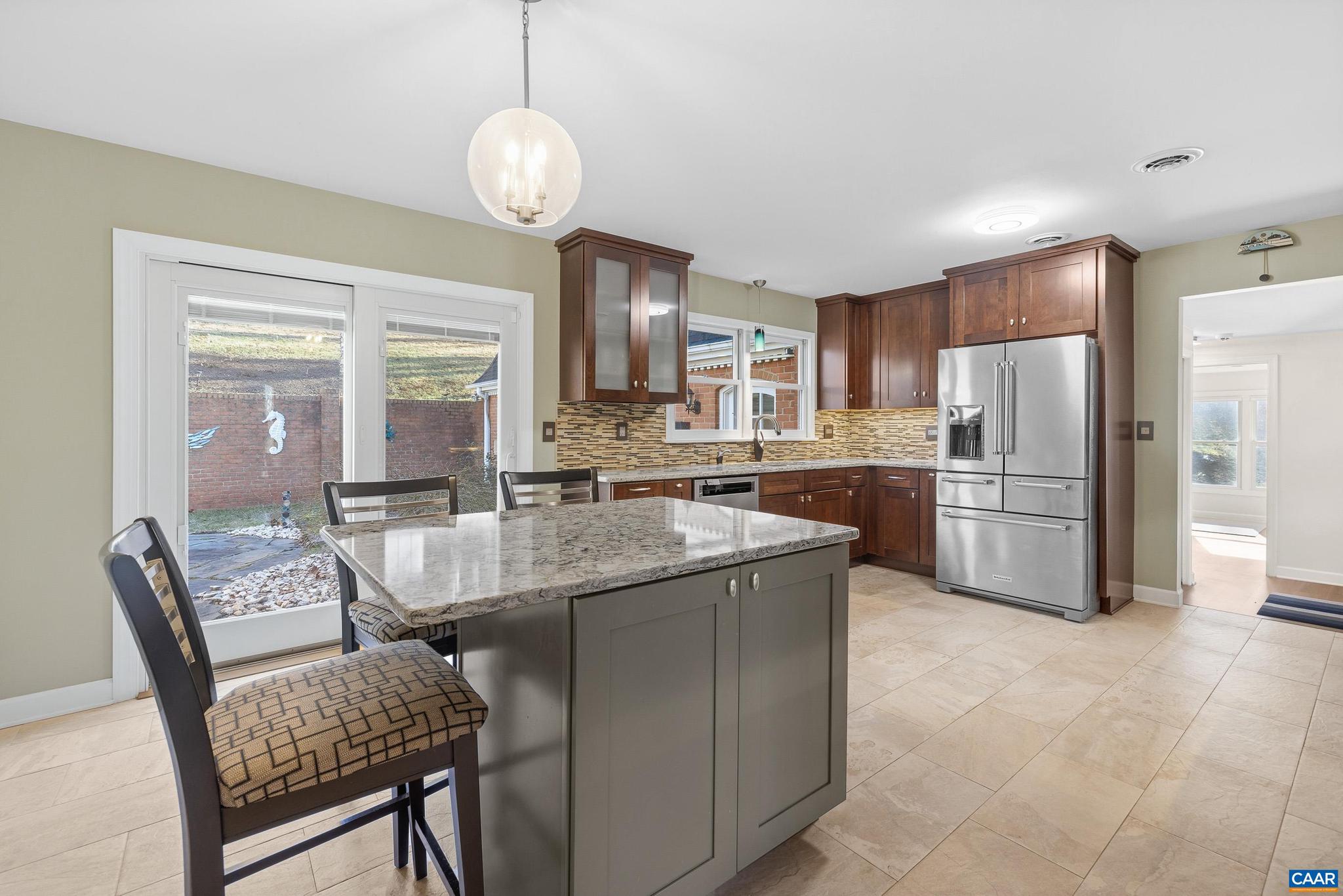 MARSHALL MANOR - Residential