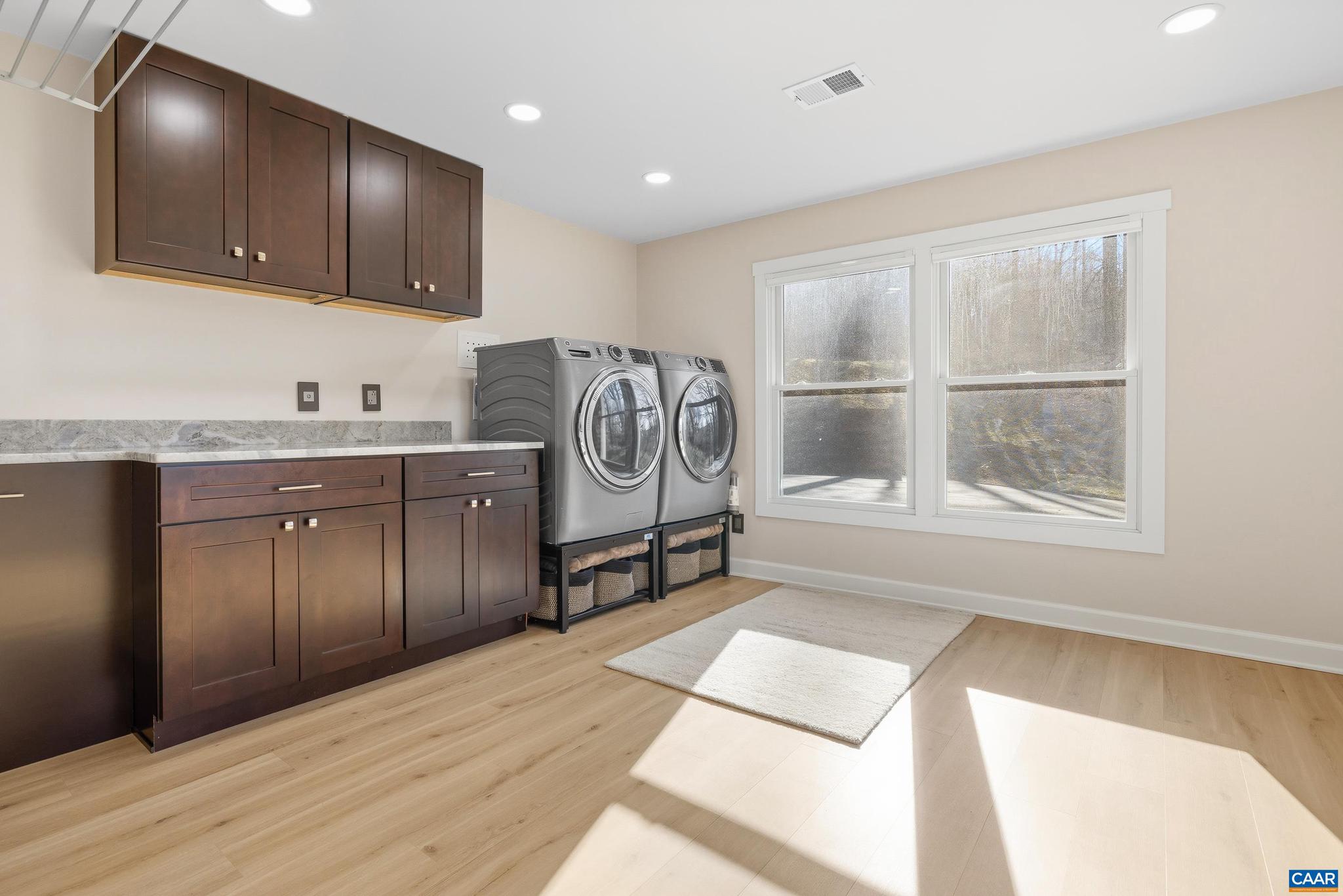 MARSHALL MANOR - Residential