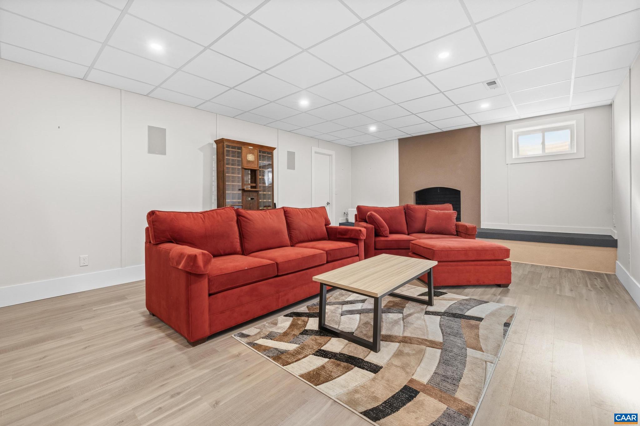 MARSHALL MANOR - Residential