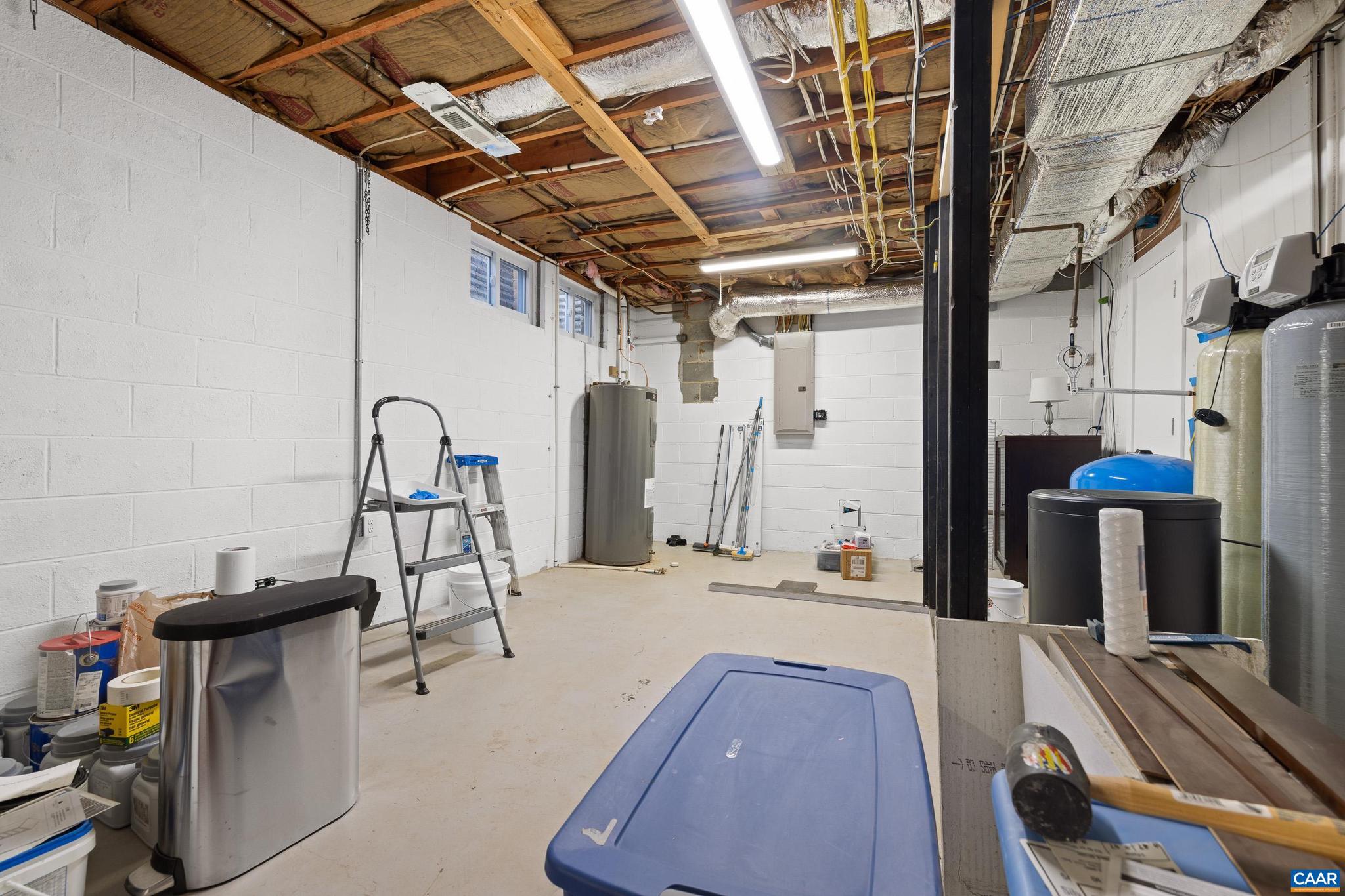 MARSHALL MANOR - Residential