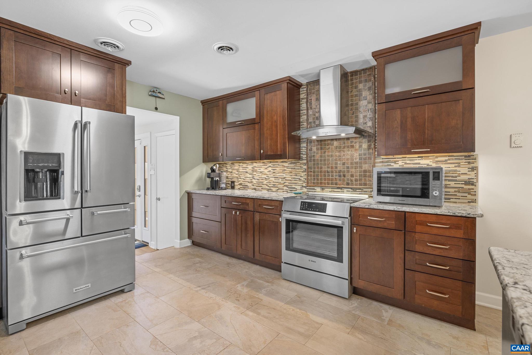 MARSHALL MANOR - Residential