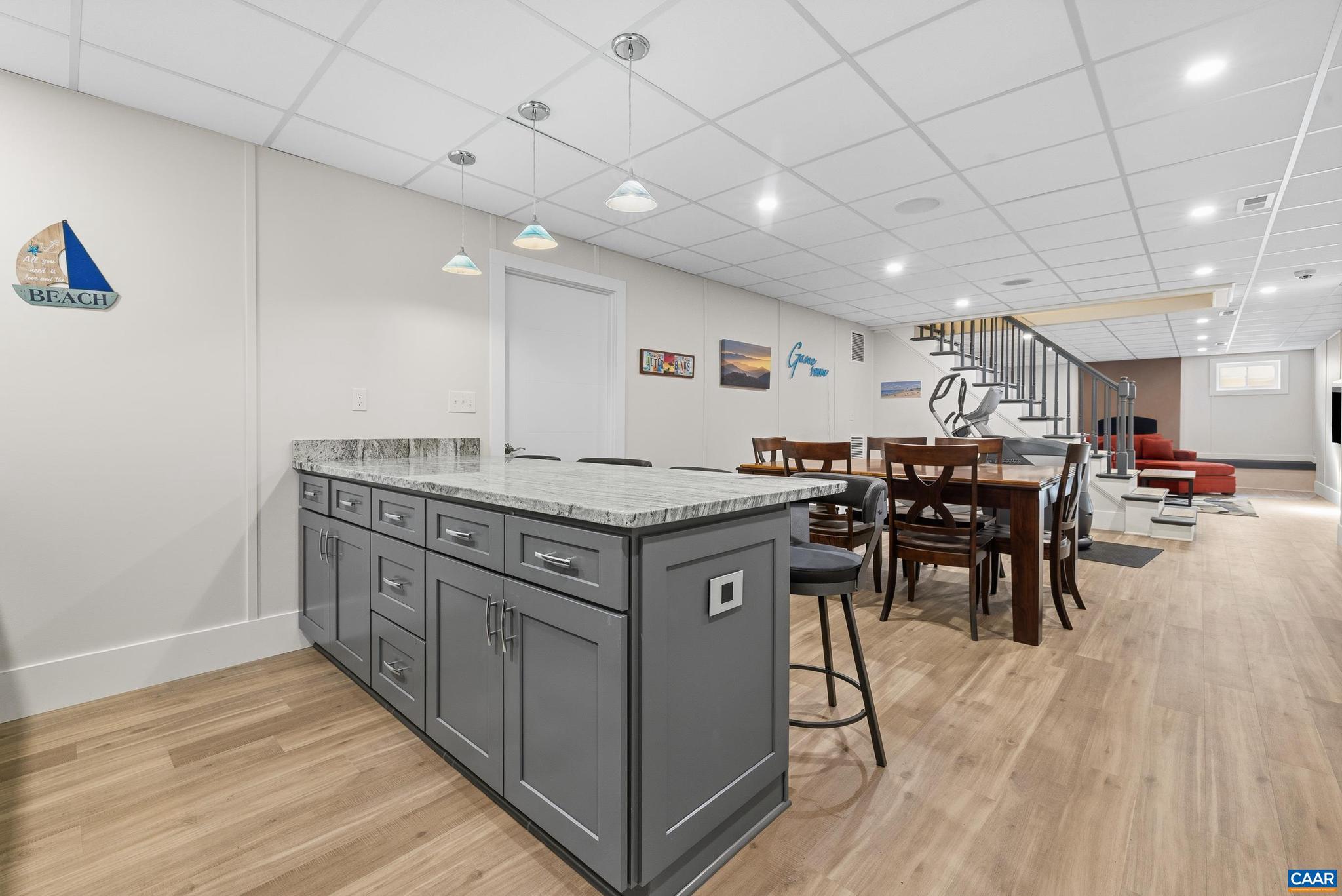 MARSHALL MANOR - Residential