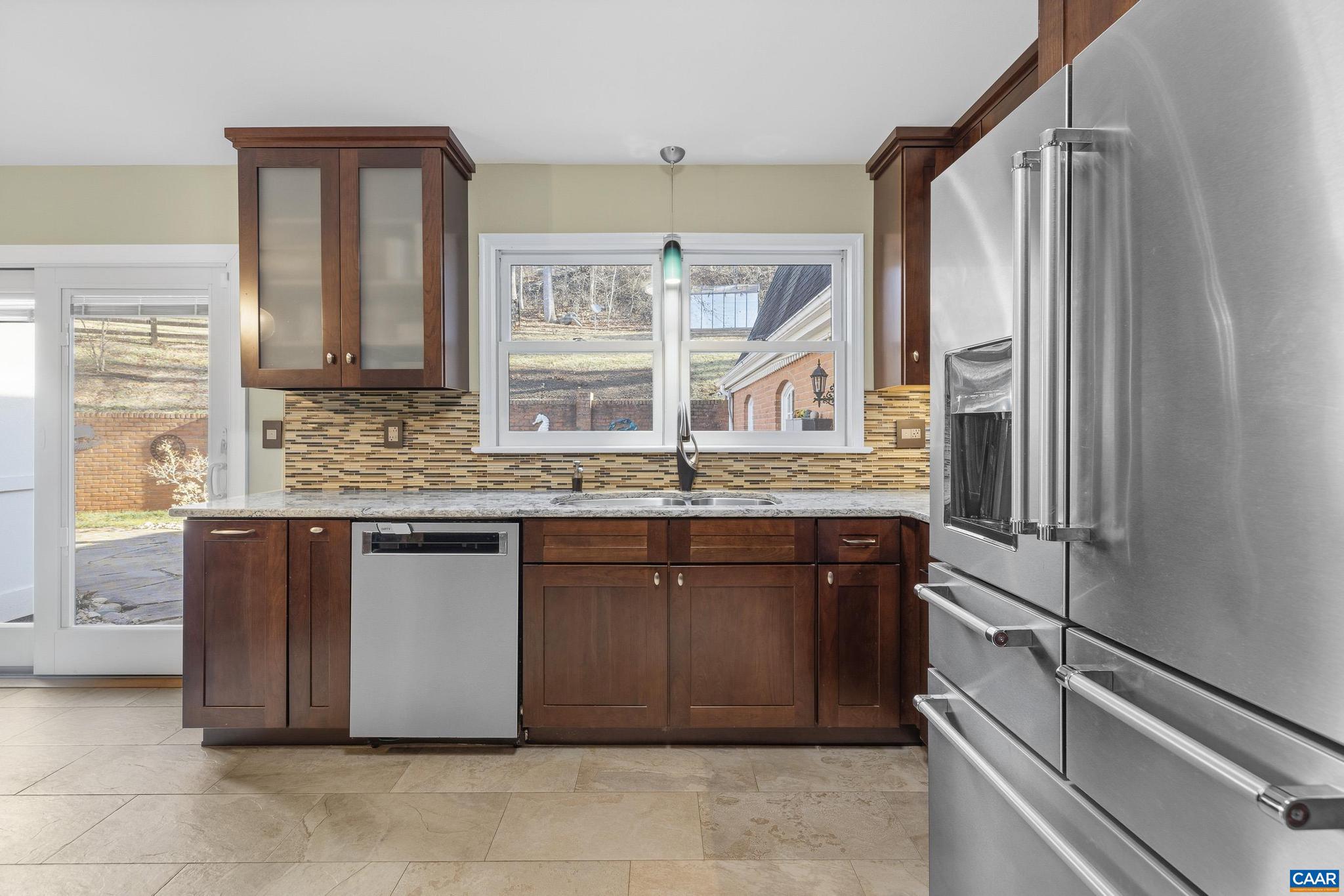 MARSHALL MANOR - Residential