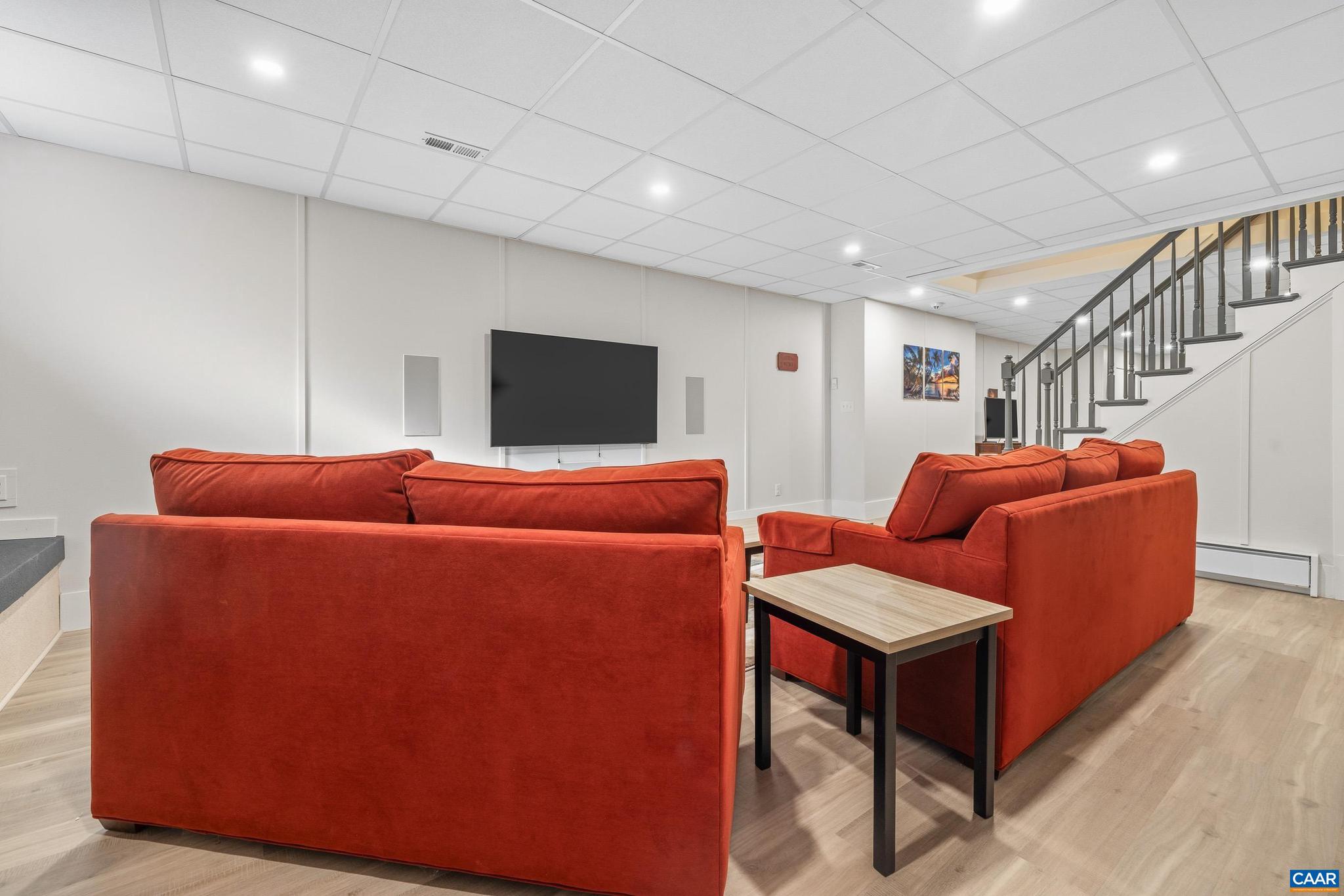 MARSHALL MANOR - Residential