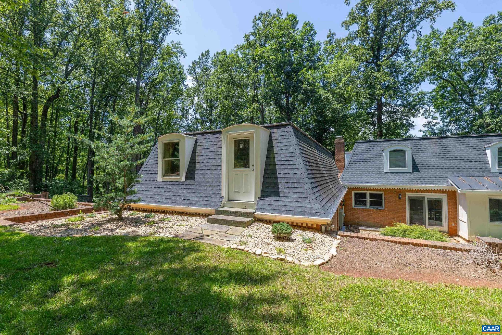 MARSHALL MANOR - Residential