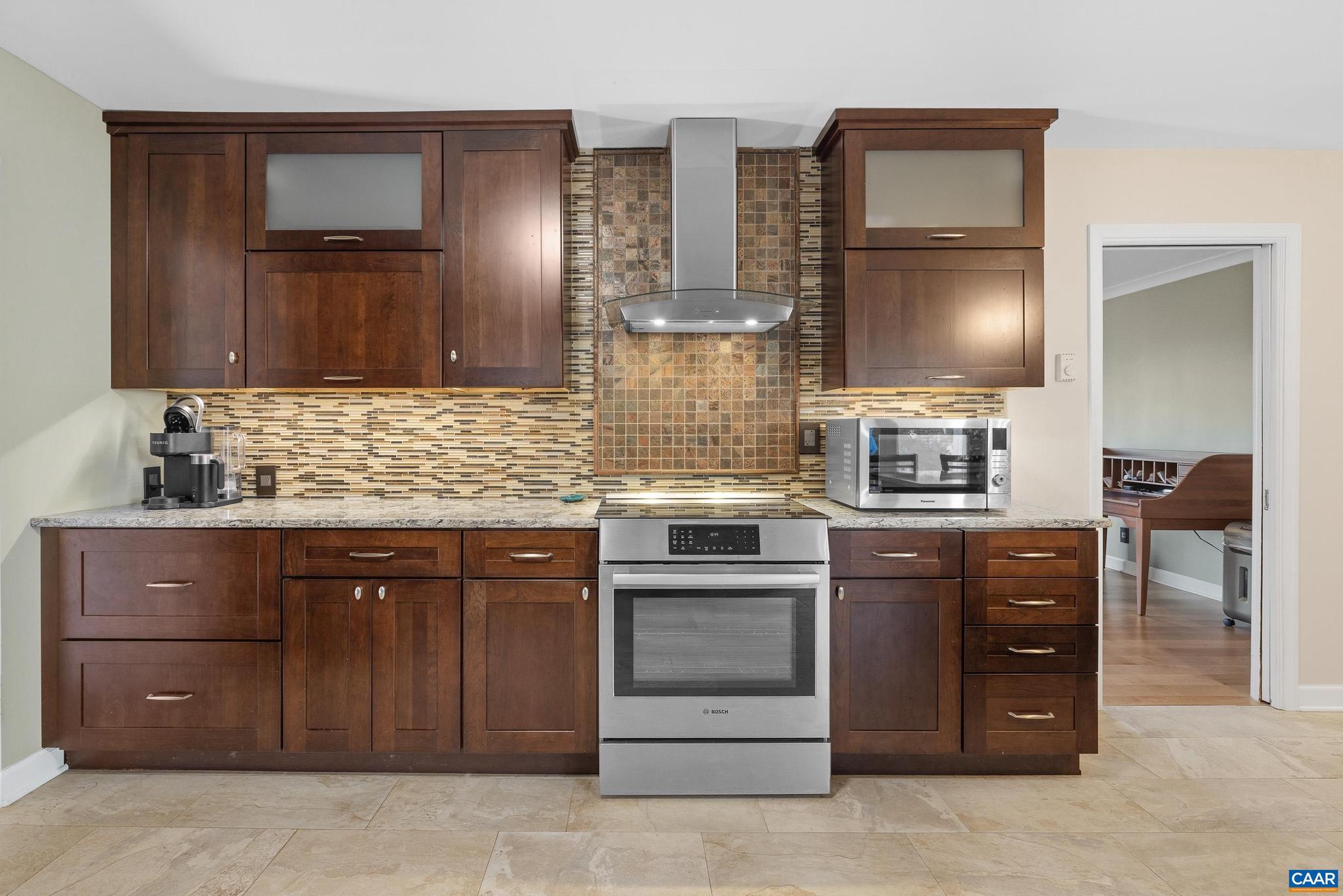 MARSHALL MANOR - Residential