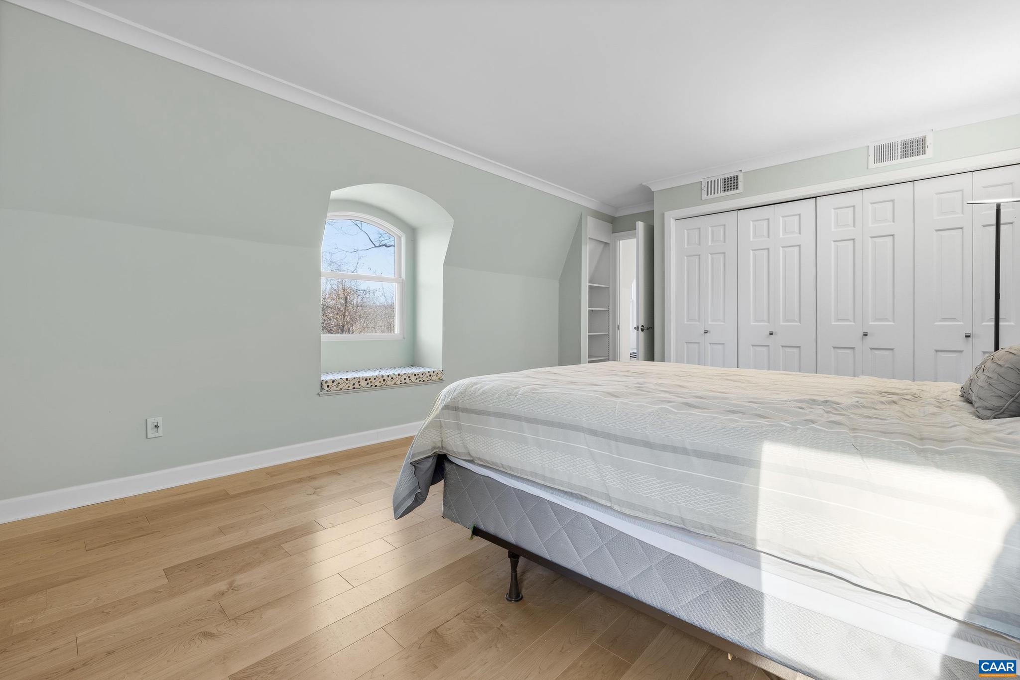 MARSHALL MANOR - Residential