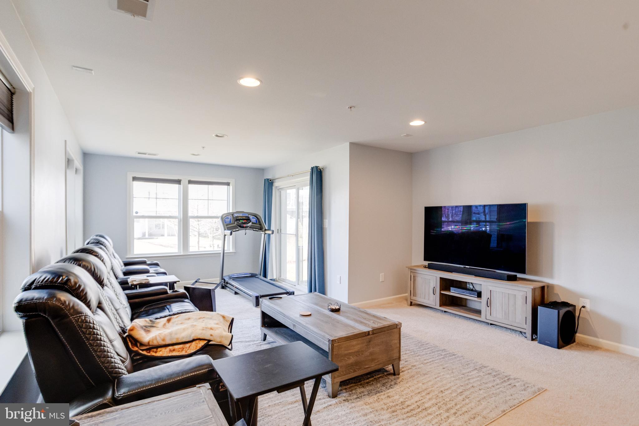 TANYARD COVE NORTH - Residential Lease