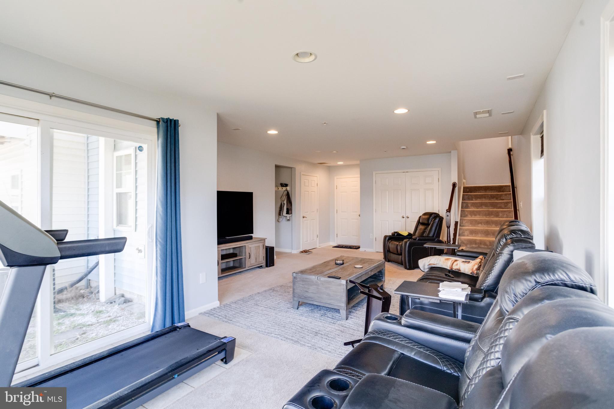 TANYARD COVE NORTH - Residential Lease