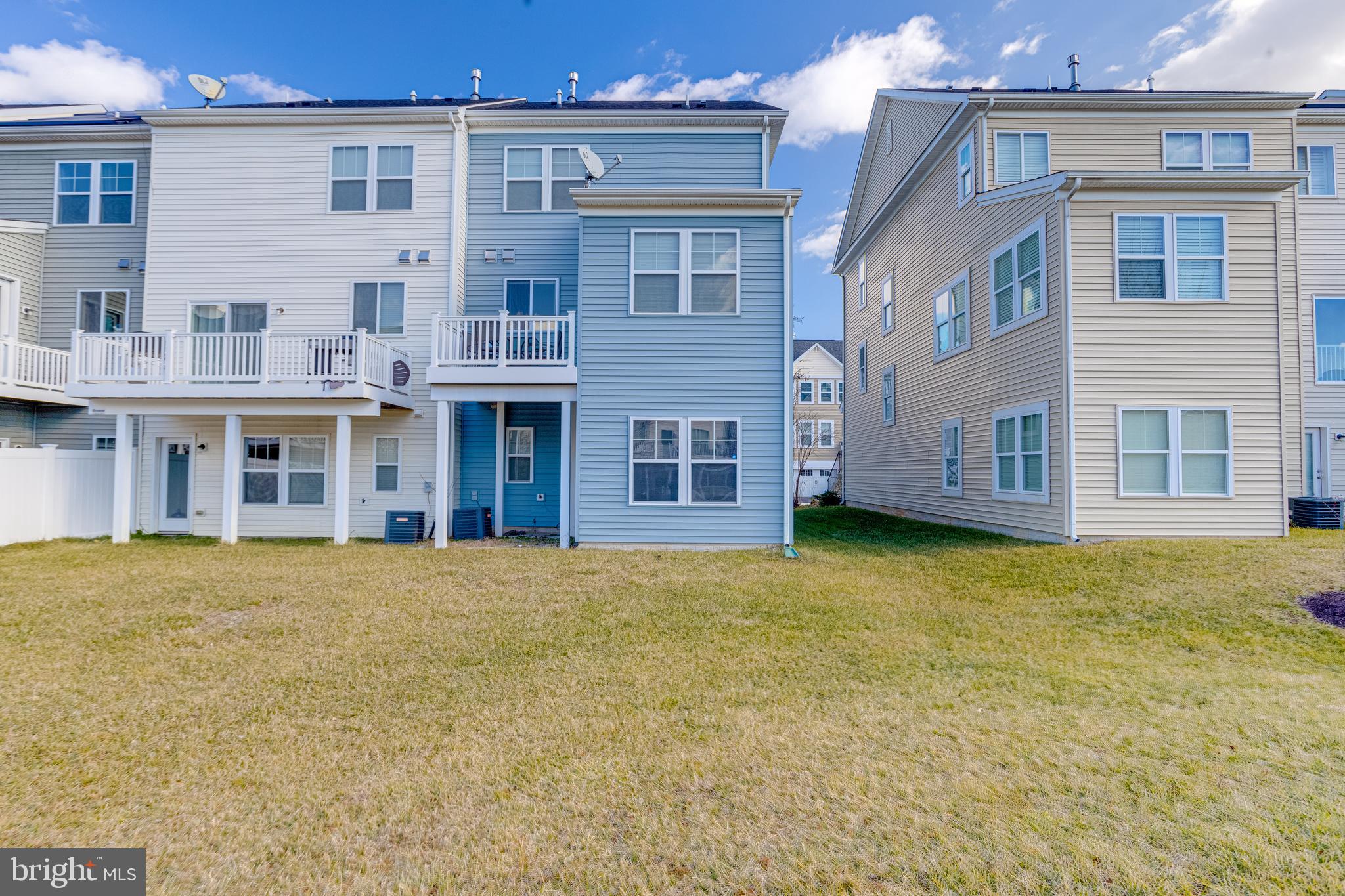 TANYARD COVE NORTH - Residential Lease