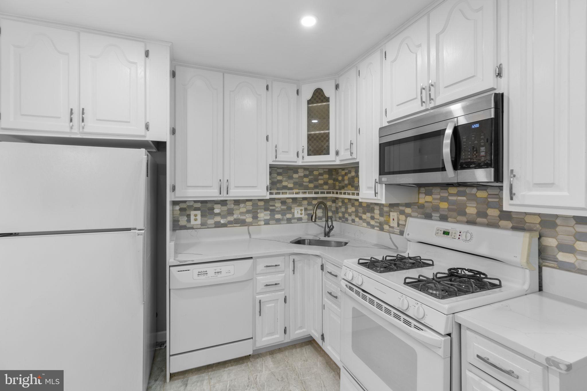 NORTHWOOD PARK VIEW - Residential Lease